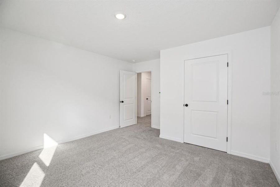 Spacious, unfurnished interior of a new home in , Mount Dora (Image 53).