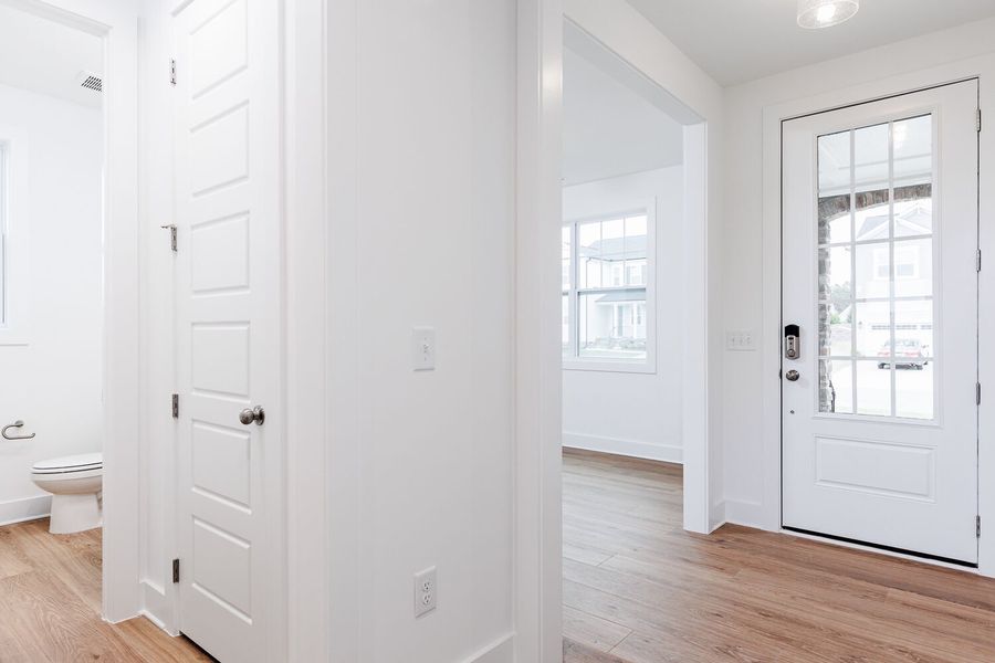 Spacious, unfurnished interior of a new home in High Grove Oaks, Fuquay Varina (Image 15).