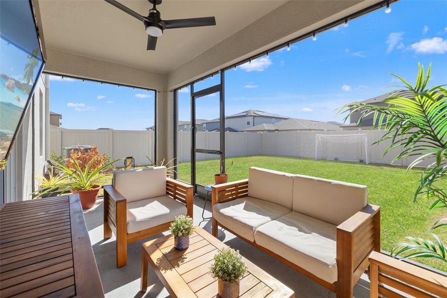 Exterior details and patio area of a home in Connerton, Land O' Lakes (Image 22).