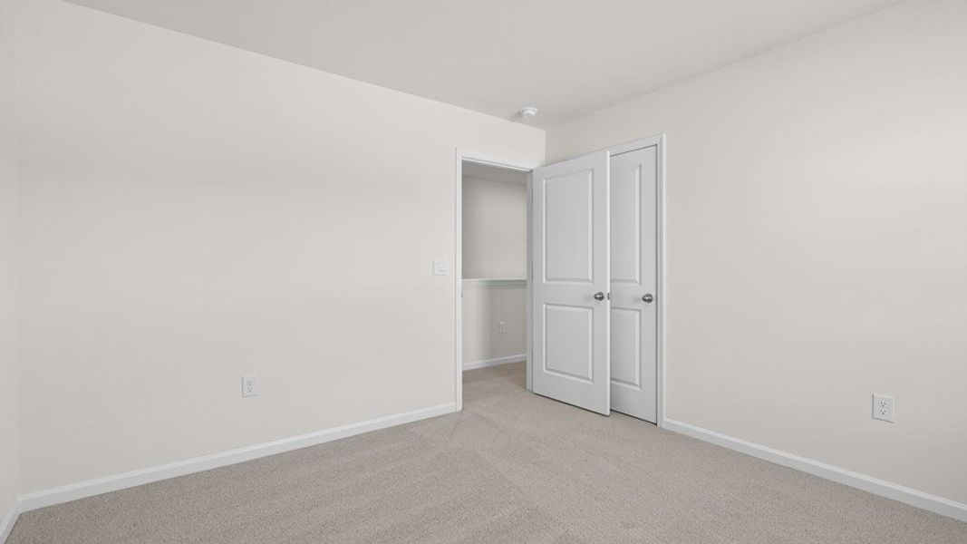 Spacious, unfurnished interior of a new home in Martin Farms, Aberdeen (Image 20).