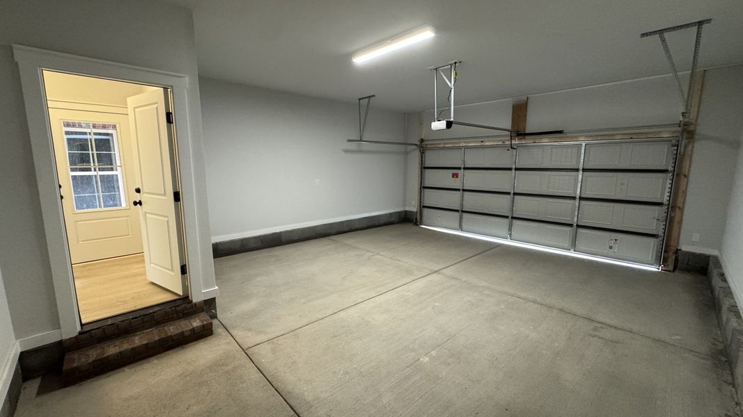 Spacious, unfurnished interior of a new home in The Greens at Legacy Townhomes, Springfield (Image 20).