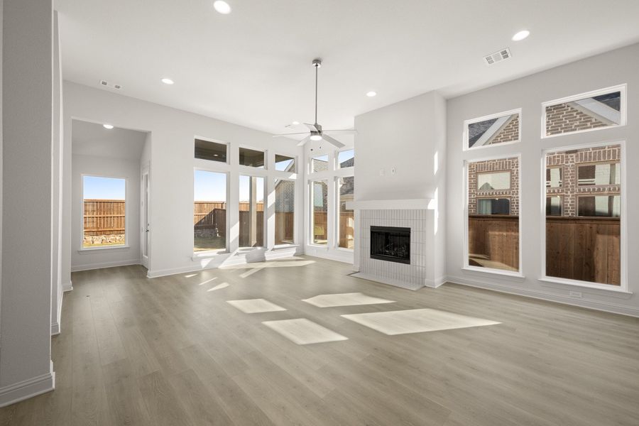 Spacious, unfurnished interior of a new home in BridgeWater - Phase 1, Midlothian (Image 20).