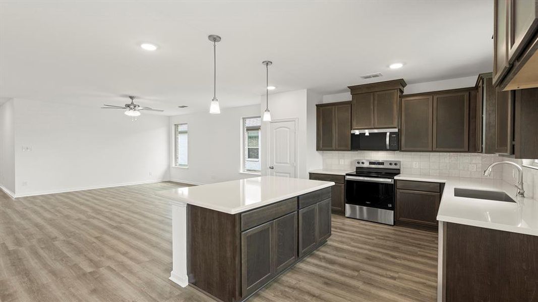 15. 2935 Wagoner - Kitchen (3) 15. 2935 Wagoner - Kitchen (3)