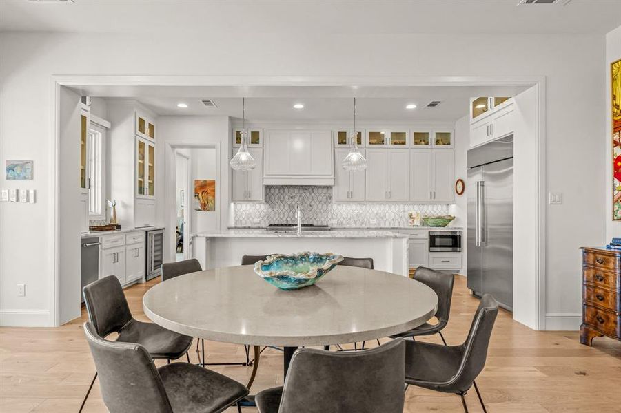 Furnished interior view inside a new home in , Fort Worth (Image 6).