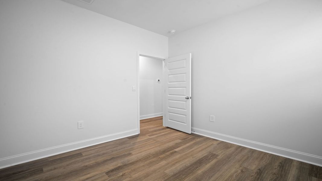 Spacious, unfurnished interior of a new home in The Lakes at North Glynn, Brunswick (Image 20).