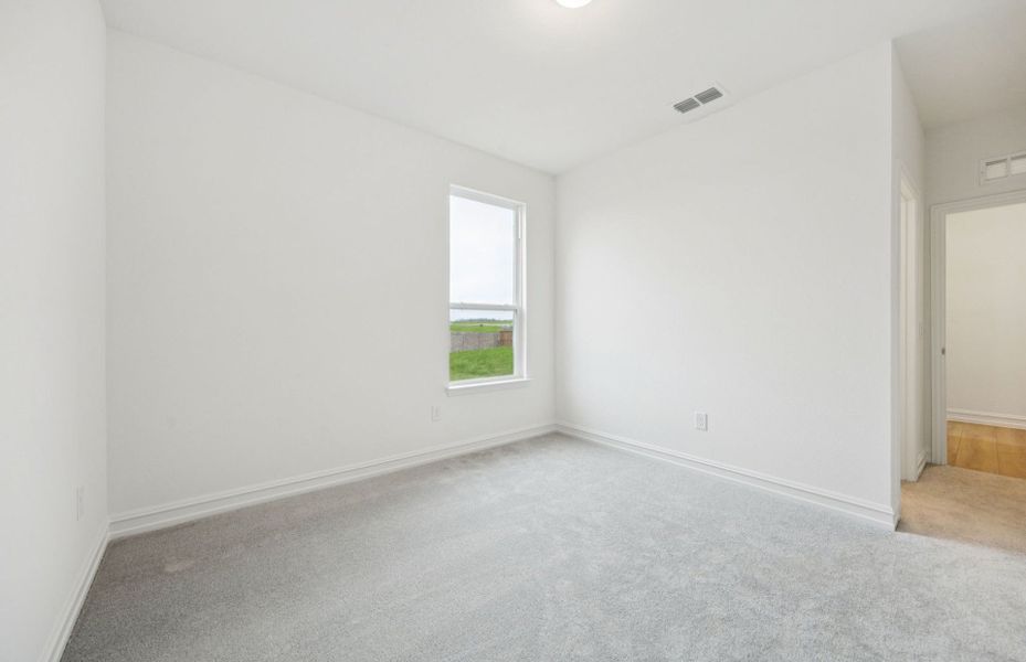 Representative unfurnished interior of a home built from the Gillett by Pulte Homes in Pinnacle at Legacy Hills, Celina (Image 25).