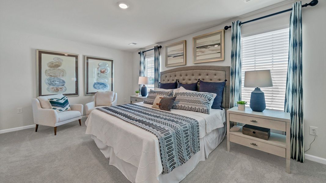 Representative furnished interior of a home built from the ROBIE by D.R. Horton in Hunter's Branch, Hopkins (Image 25).