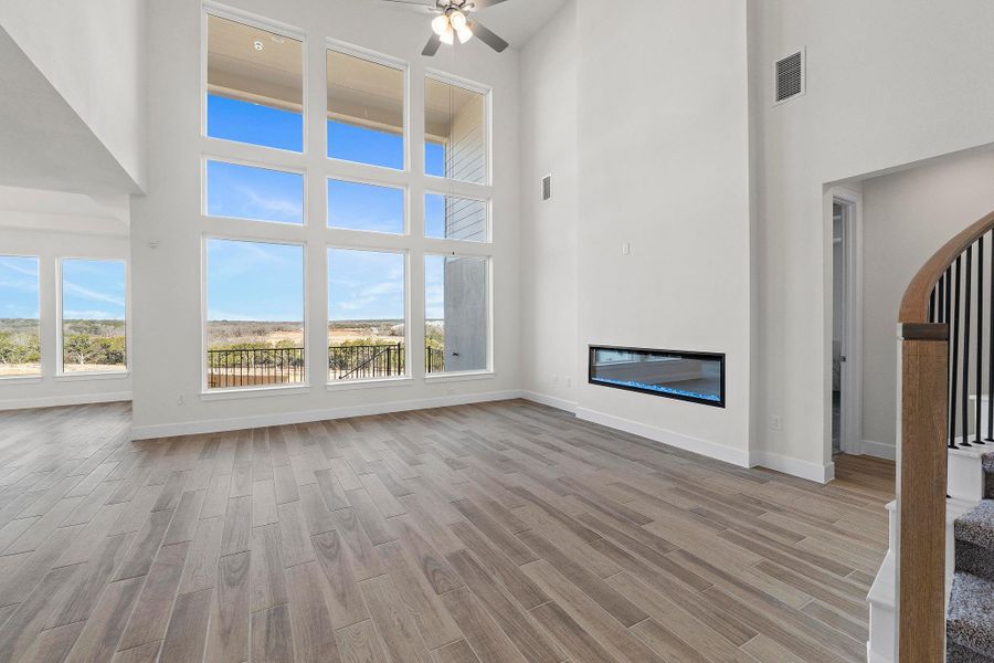 Spacious, unfurnished interior of a new home in Lariat, Liberty Hill (Image 21).