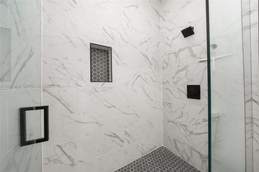 Close-up of interior finishes inside a home in , Sebring (Image 20).