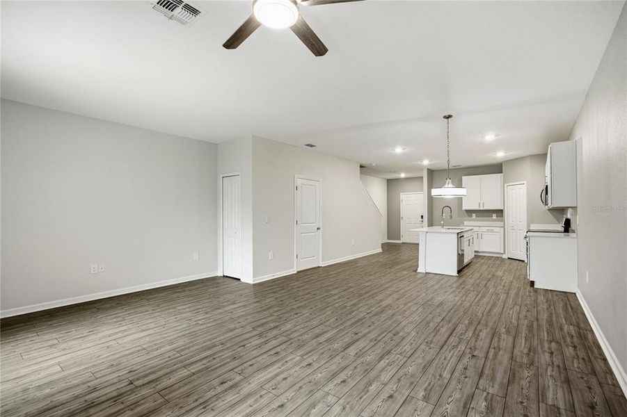 Spacious, unfurnished interior of a new home in Tara Serena, Gainesville (Image 16). Spacious, unfurnished interior of a new home in Tara Serena, Gainesville (Image 16).