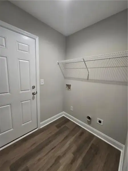 Spacious, unfurnished interior of a new home in , Gainesville (Image 34). Spacious, unfurnished interior of a new home in , Gainesville (Image 34).
