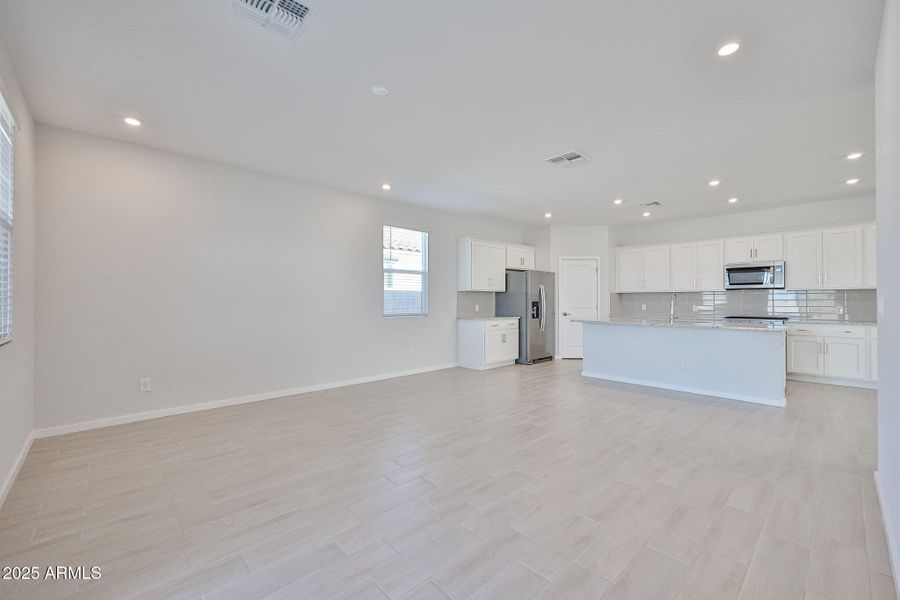 13_New-Homes-for-Sale_Surprise_AZ 13_New-Homes-for-Sale_Surprise_AZ