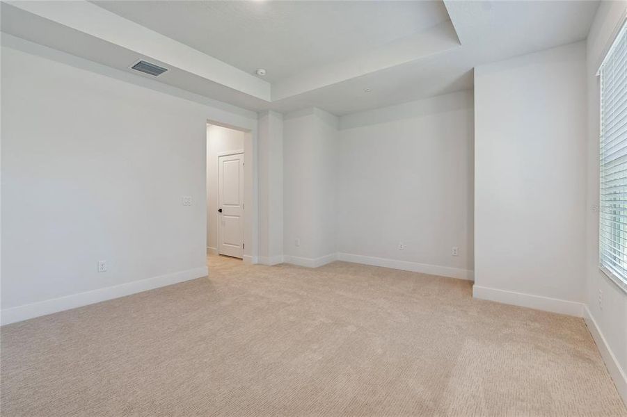 Spacious, unfurnished interior of a new home in Apex at Seminole Heights, Tampa (Image 25). Spacious, unfurnished interior of a new home in Apex at Seminole Heights, Tampa (Image 25).