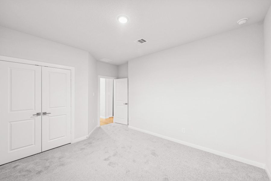 Spacious, unfurnished interior of a new home in The Grand Prairie 50’, Hockley (Image 12).
