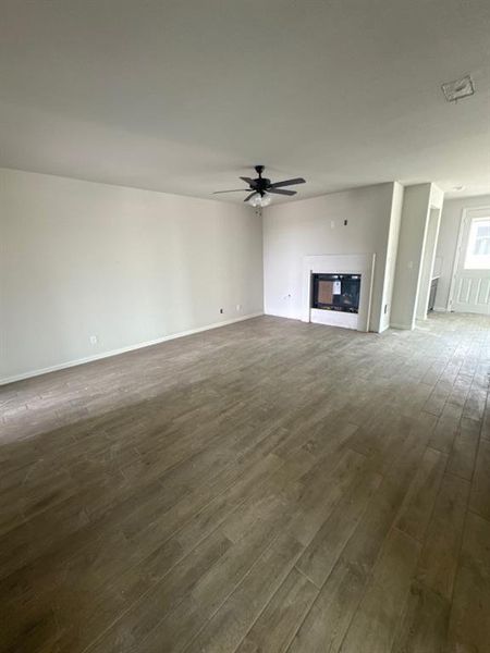 Spacious, unfurnished interior of a new home in Cedar Ridge Estates, Anna (Image 5).