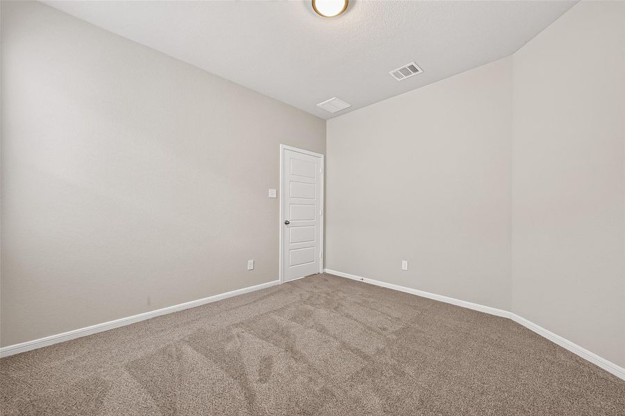 Spacious, unfurnished interior of a new home in La Segarra, Brookshire (Image 16). Spacious, unfurnished interior of a new home in La Segarra, Brookshire (Image 16).