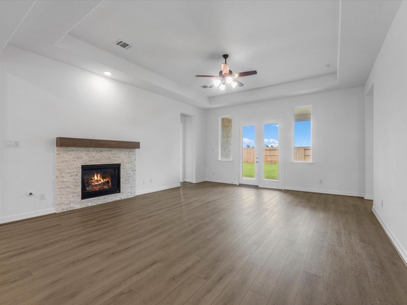Spacious, unfurnished interior of a new home in Wildrye, Waller (Image 10).