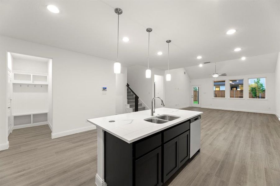 08. 2223 Riverbend - Kitchen (4) 08. 2223 Riverbend - Kitchen (4)