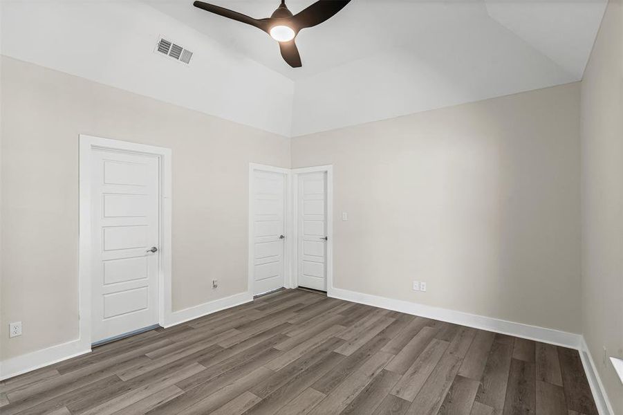 Spacious, unfurnished interior of a new home in , Granbury (Image 24). Spacious, unfurnished interior of a new home in , Granbury (Image 24).