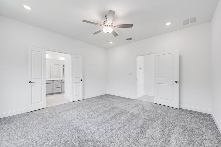 Representative unfurnished interior of a home built from the Camelia by Taylor Morrison in Stoneridge, Melissa (Image 18).