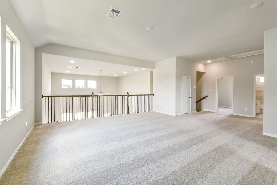 Spacious, unfurnished interior of a new home in Stone Creek Ranch, Hockley (Image 20). Spacious, unfurnished interior of a new home in Stone Creek Ranch, Hockley (Image 20).