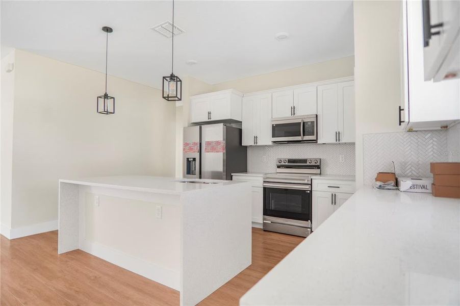 Furnished interior view inside a new home in , Ocala (Image 10).