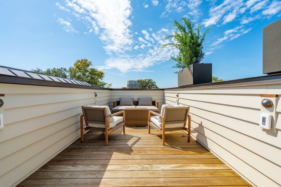 Exterior details and patio area of a home in , Charleston (Image 26).