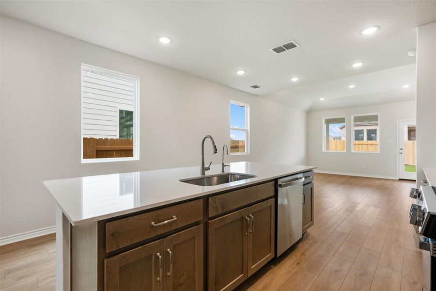 Representative images and renderings are for illustrative purposes. Actual structural options and design finishes of home may vary. Representative images and renderings are for illustrative purposes. Actual structural options and design finishes of home may vary.