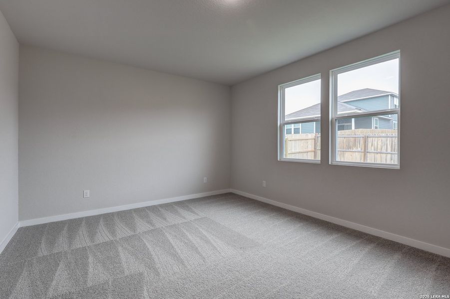 Spacious, unfurnished interior of a new home in Mesa Vista, San Antonio (Image 16).
