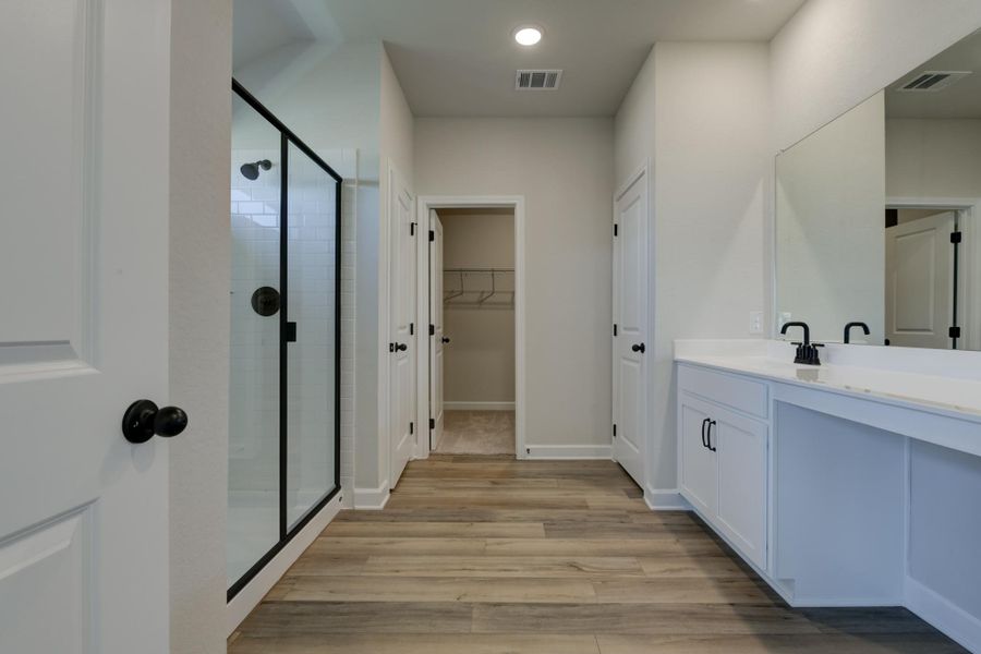 Image 28 representing the Pecan by Ashton Woods in Arcadia Ridge, San Antonio, TX.