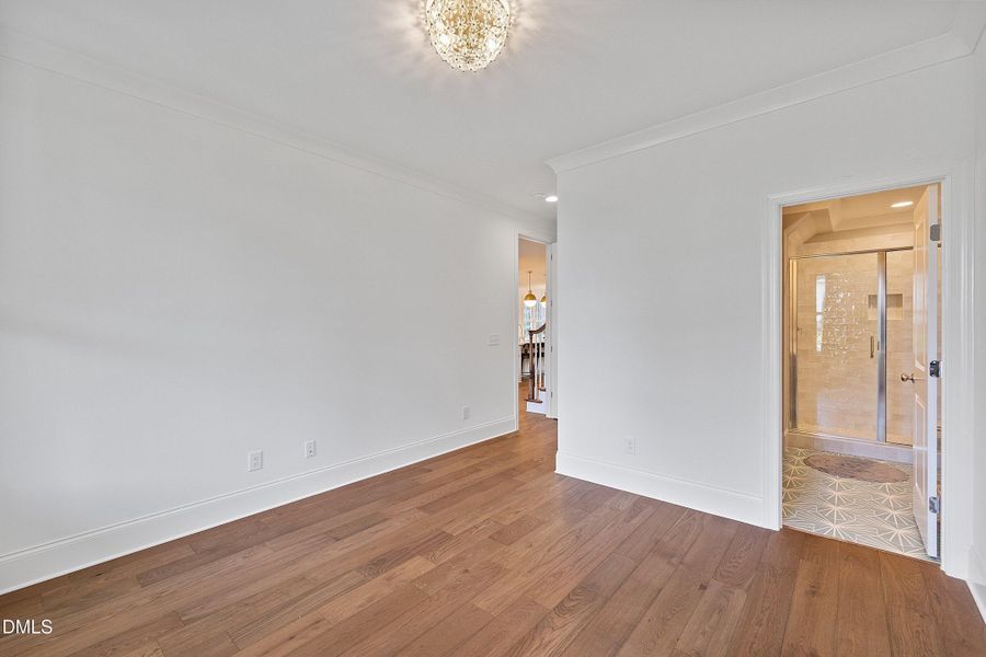 13-807 Crimson_7163 13-807 Crimson_7163