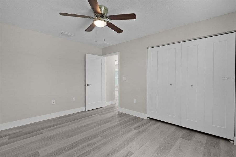 Spacious, unfurnished interior of a new home in , Ocklawaha (Image 33).