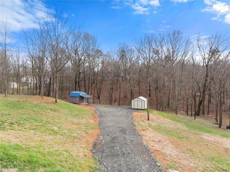 Community amenities in , Demorest (Image 52).