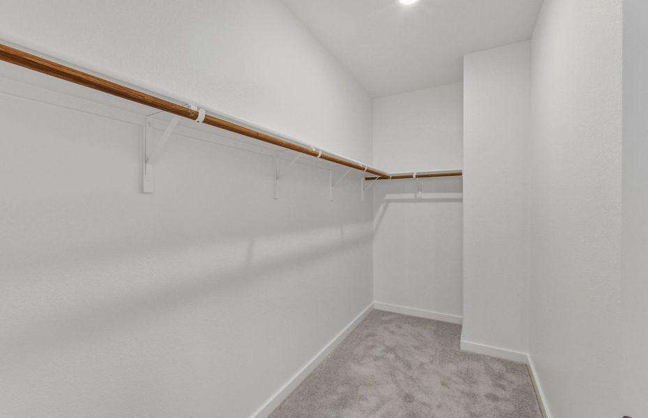 Spacious, unfurnished interior of a new home in Crosswinds, Kyle (Image 38).