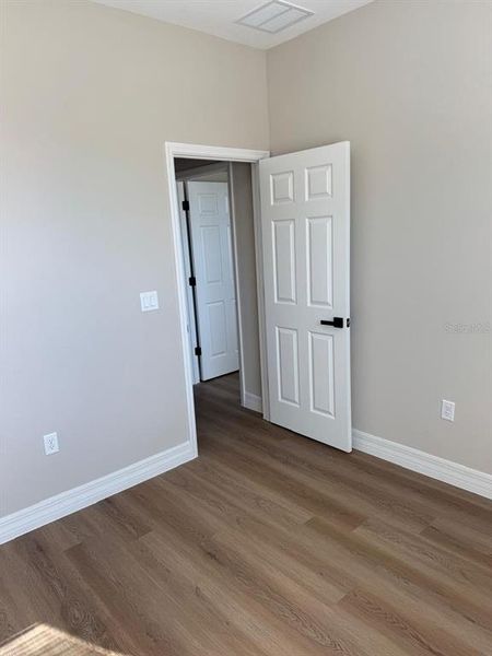 Spacious, unfurnished interior of a new home in , Ocala (Image 15).