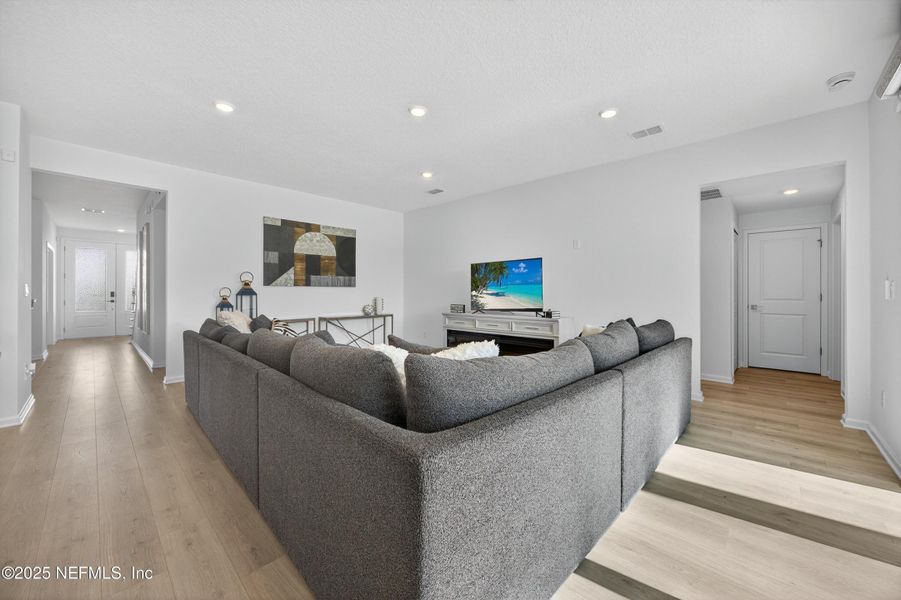 Furnished interior view inside a new home in , Middleburg (Image 12).