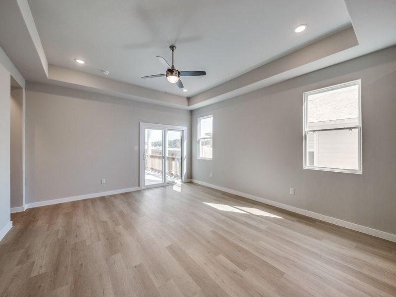 Representative unfurnished interior of a home built from the Roswell by Hakes Brothers in Hunters Ranch, San Antonio (Image 16).