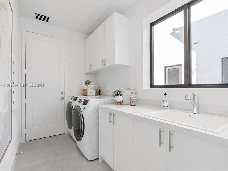 Furnished interior view inside a new home in , Miami (Image 44).