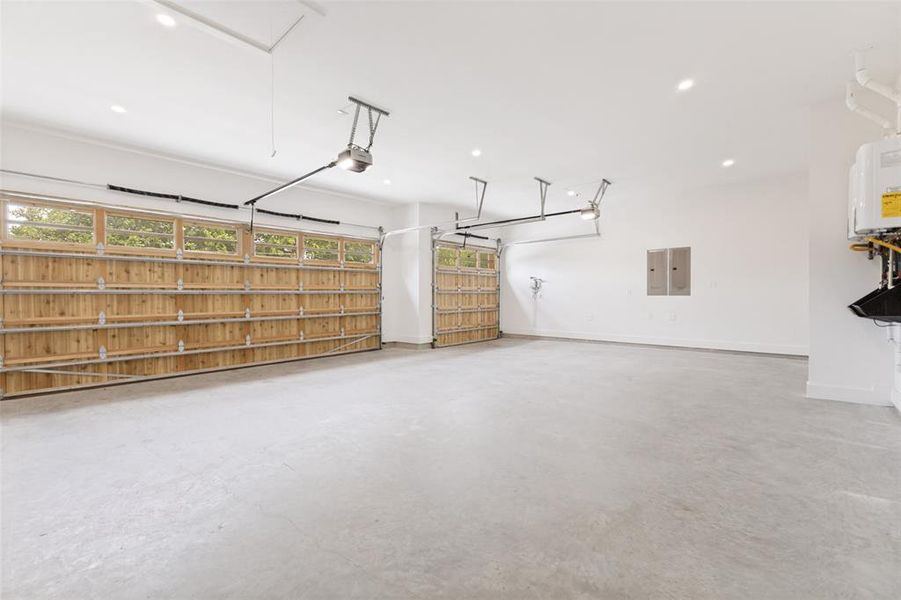 Spacious, unfurnished interior of a new home in , Dallas (Image 22). Spacious, unfurnished interior of a new home in , Dallas (Image 22).