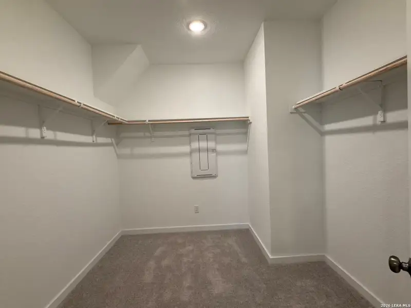 Spacious, unfurnished interior of a new home in Rose Valley, Converse (Image 15).