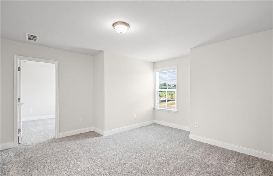 Spacious, unfurnished interior of a new home in Overland, Locust Grove (Image 33).