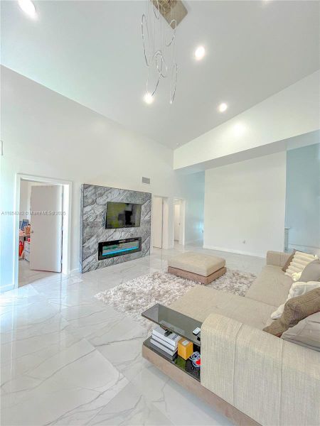 Furnished interior view inside a new home in , Lehigh Acres (Image 38). Furnished interior view inside a new home in , Lehigh Acres (Image 38).