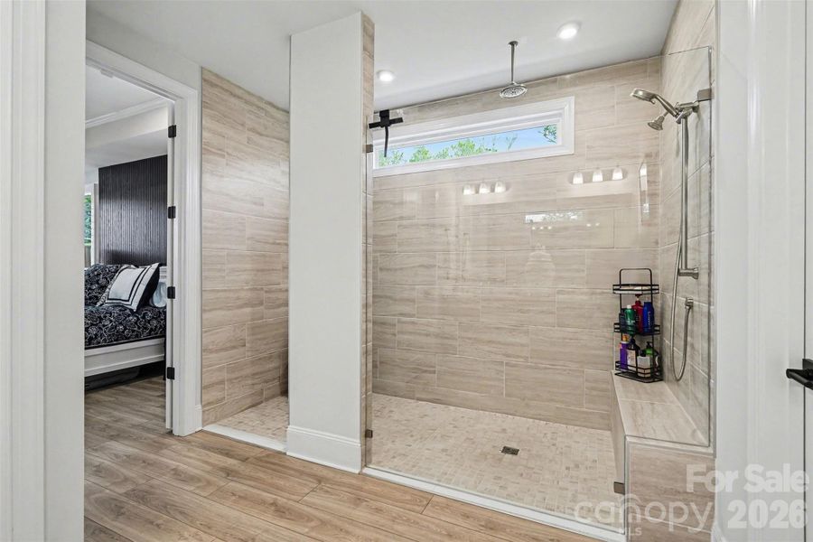 Image 40 of a home in .