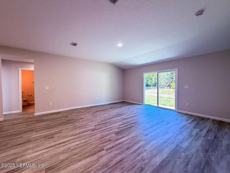 Spacious, unfurnished interior of a new home in , Jacksonville (Image 29). Spacious, unfurnished interior of a new home in , Jacksonville (Image 29).