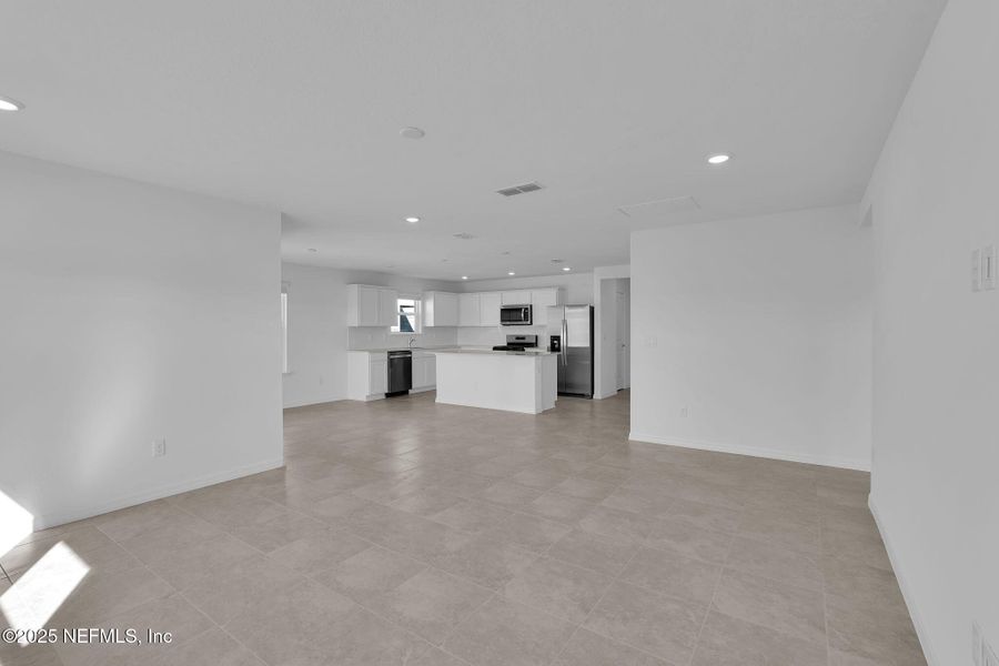 Spacious, unfurnished interior of a new home in Wells Landing, Jacksonville (Image 6). Spacious, unfurnished interior of a new home in Wells Landing, Jacksonville (Image 6).