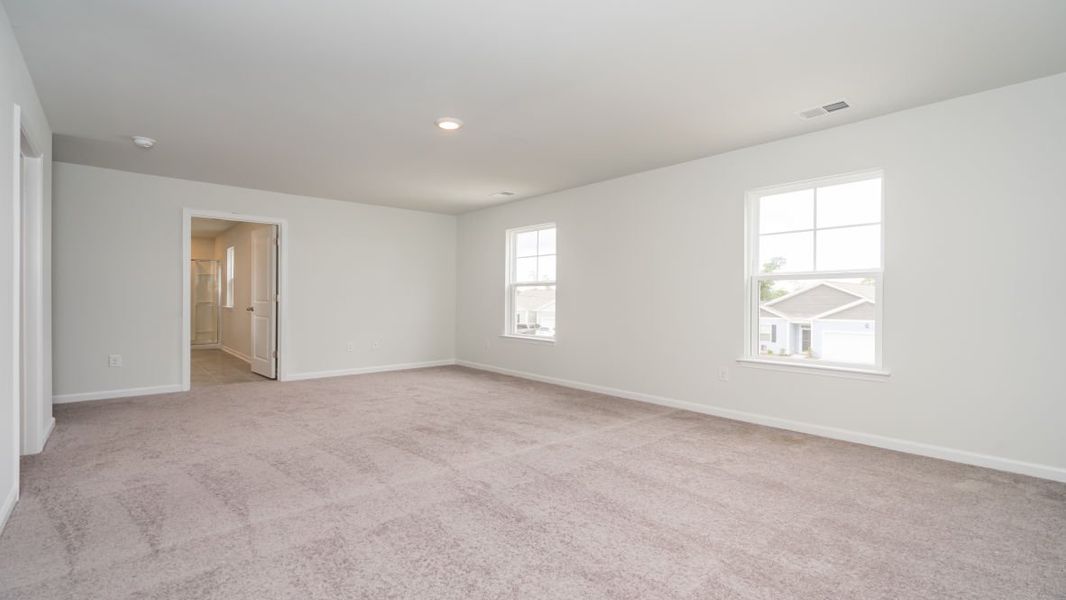 Representative unfurnished interior of a home built from the GALEN by D.R. Horton in Island Green, Myrtle Beach (Image 41).