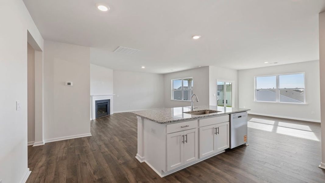 Furnished interior view inside a new home in Woodglen, Piedmont (Image 9).
