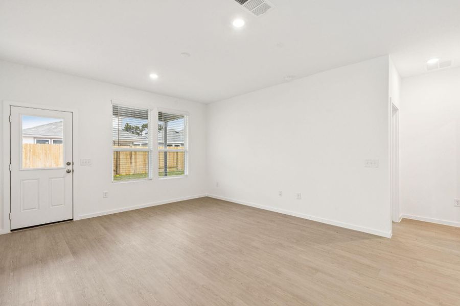 Spacious, unfurnished interior of a new home in Decker Farms, Magnolia (Image 16). Spacious, unfurnished interior of a new home in Decker Farms, Magnolia (Image 16).