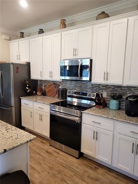 Close-up of interior finishes inside a home in , Punta Gorda (Image 19).