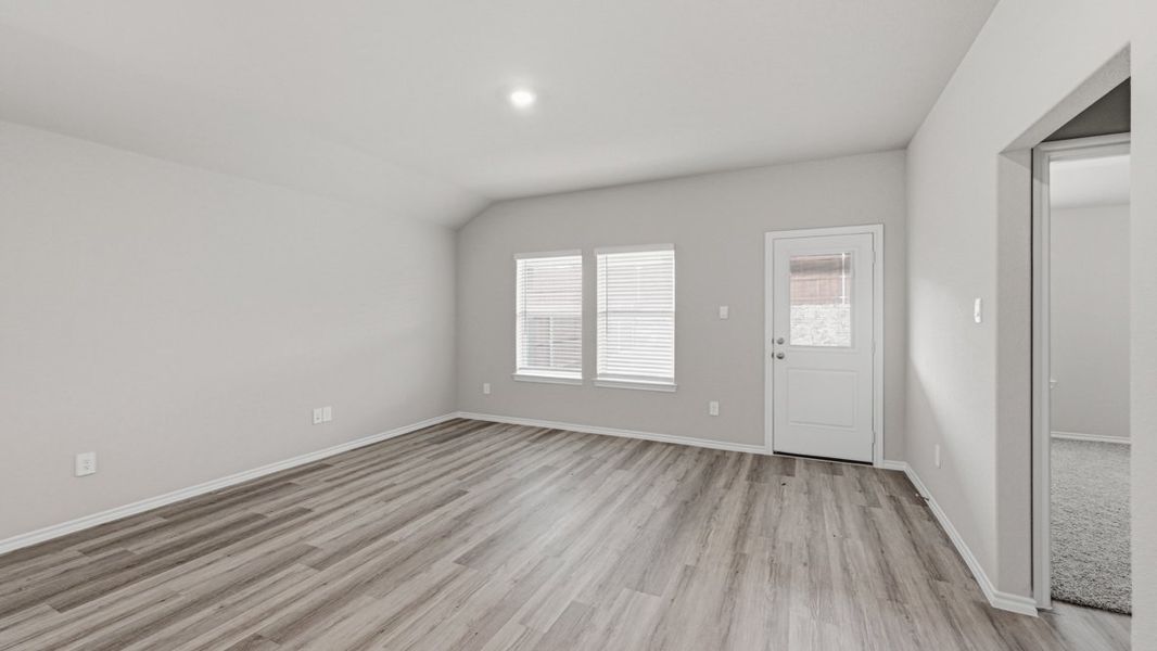 Spacious, unfurnished interior of a new home in Legado, Cleburne (Image 23).